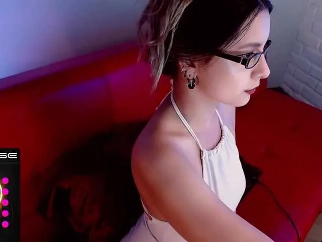 Live sex webcam photo for lilythmystic #273711524