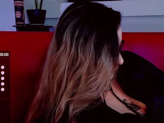 Live sex webcam photo for lilythmystic #273767395