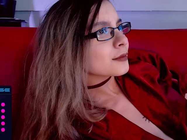 Live sex webcam photo for lilythmystic #273788567