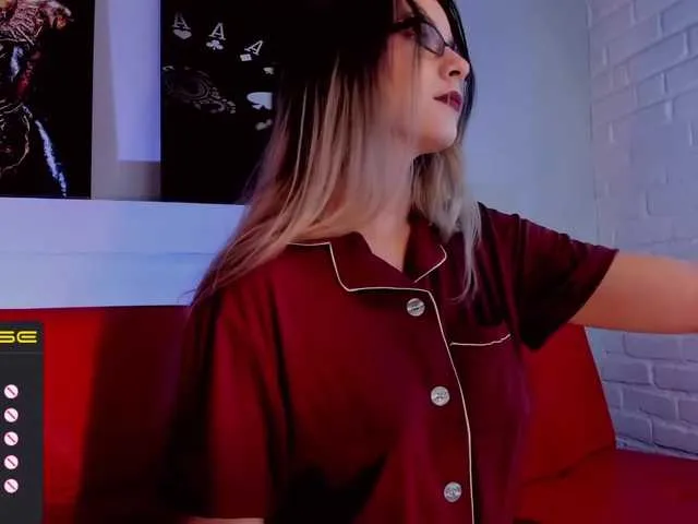 Live sex webcam photo for lilythmystic #273993822