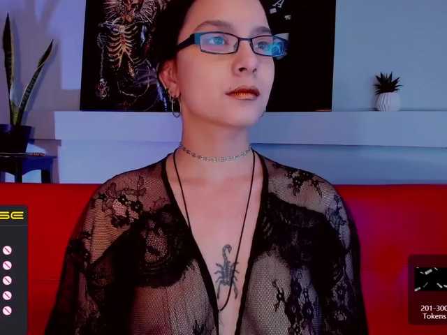 Live sex webcam photo for lilythmystic #274031807