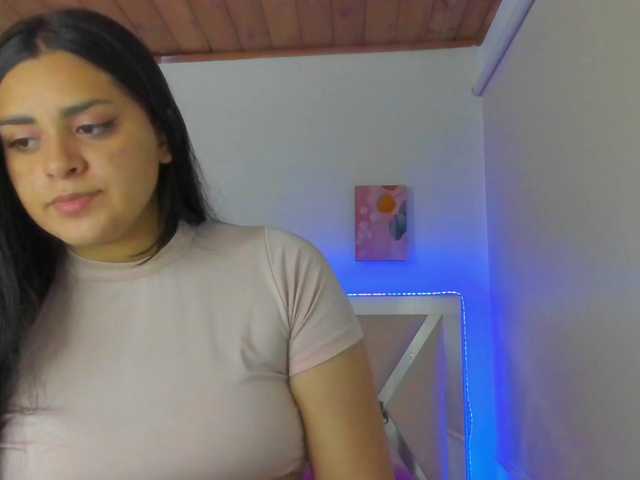 Live sex webcam photo for lina-tay #273437197