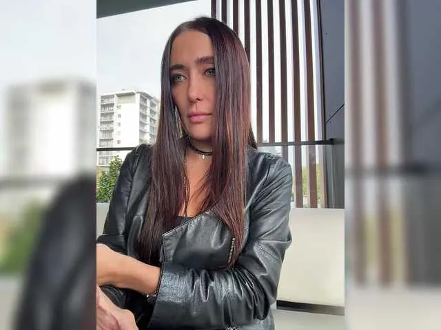 Live sex webcam photo for linahelen #292260378