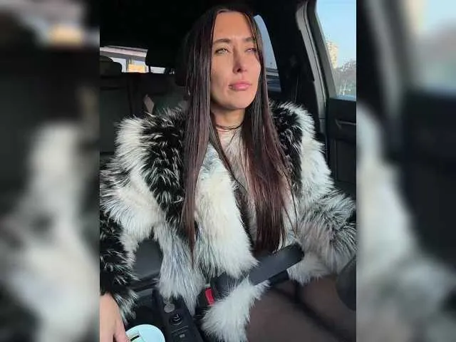 Live sex webcam photo for linahelen #292360787