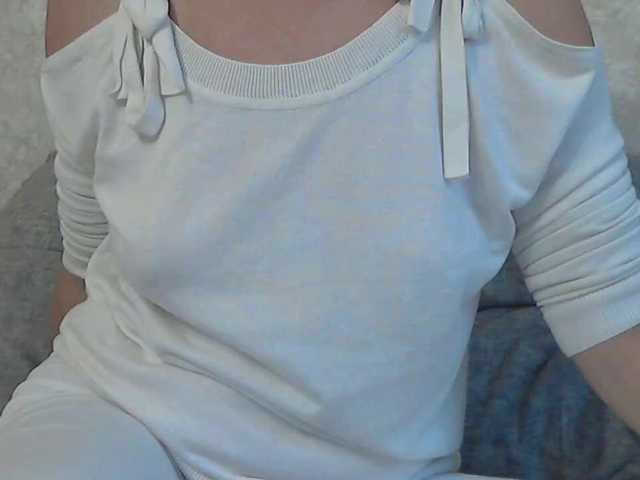 Live sex webcam photo for linaisabella #291879260