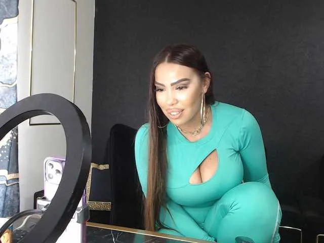 Live sex webcam photo for linawhite2 #291231683