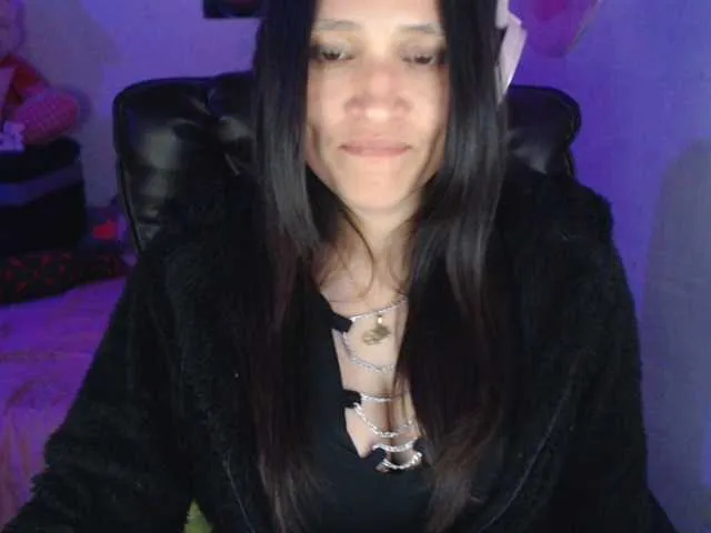 Live sex webcam photo for linda-cataleya #276772471