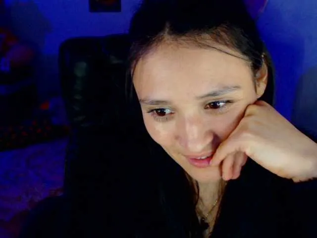 Live sex webcam photo for linda-cataleya #276780428