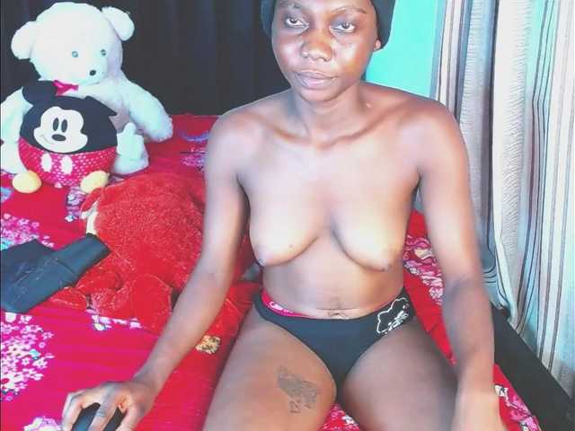 Live sex webcam photo for linda-kali #275517951