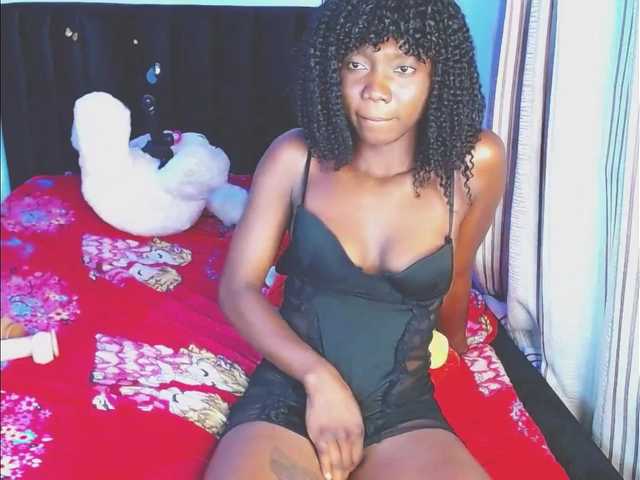 Live sex webcam photo for linda-kali #275520485