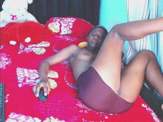 Live sex webcam photo for linda-kali #275541648