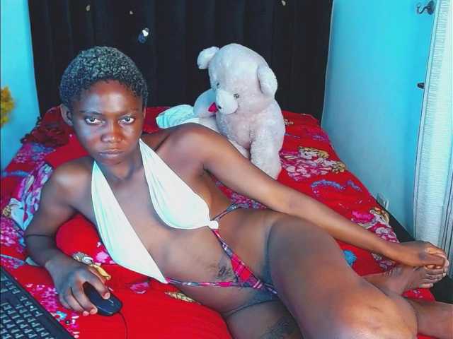 Live sex webcam photo for linda-kali #275619943