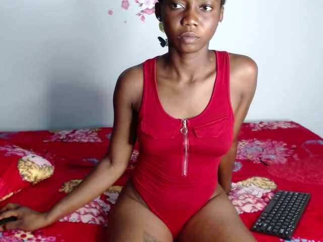 Live sex webcam photo for linda-kali #275657041