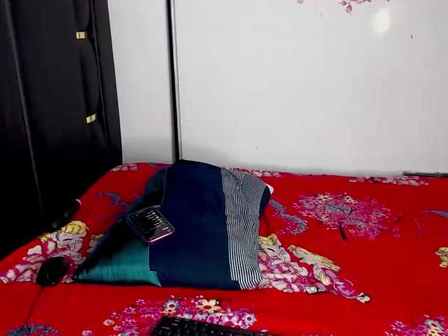 Live sex webcam photo for linda-kali #276360644