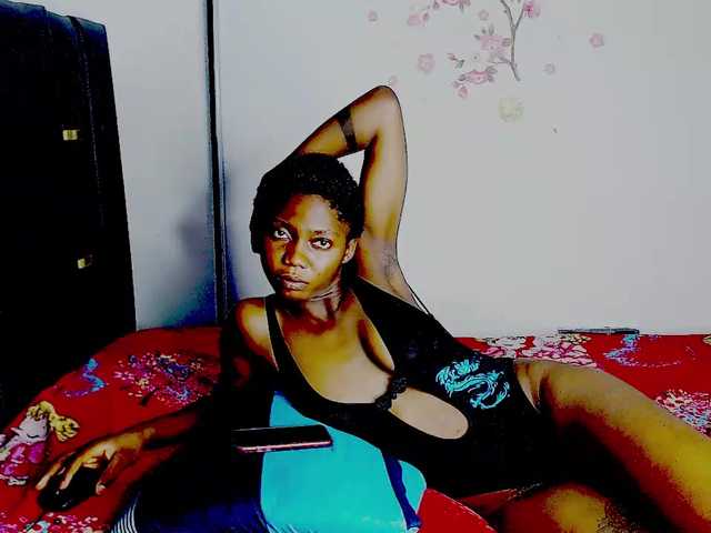 Live sex webcam photo for linda-kali #276440789