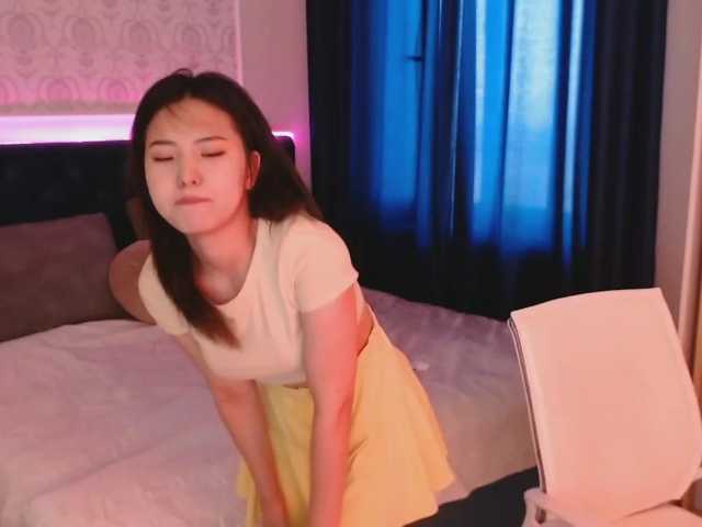 Live sex webcam photo for linda-sun1 #273928951