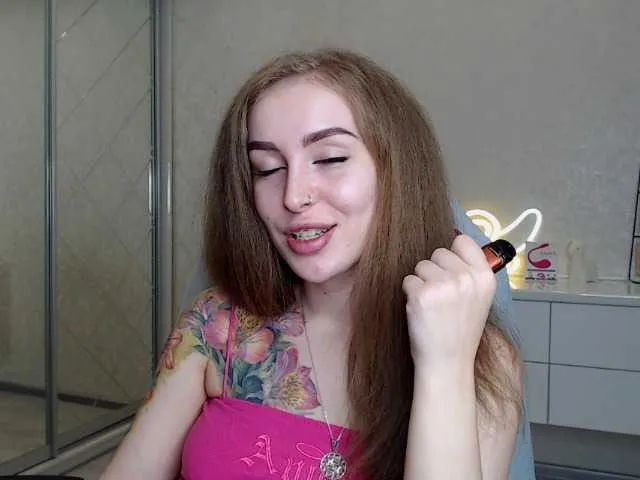 Live sex webcam photo for lindabanana #272067779