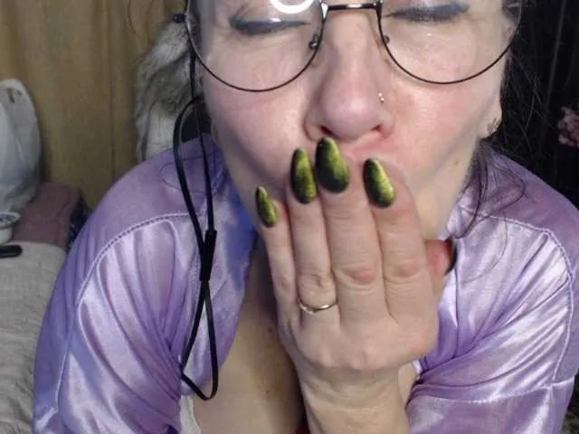Live sex webcam photo for lindaledi #272735696