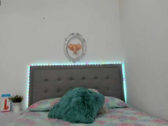 Live sex webcam photo for lindeyander #273923715