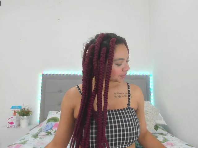 Live sex webcam photo for lindeyander #274344385