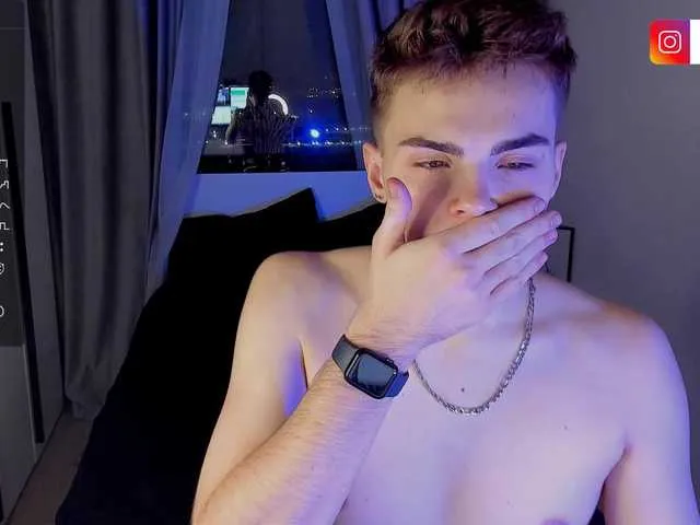 Live sex webcam photo for linkinsweeet #277142918