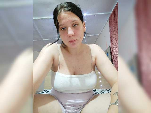 Live sex webcam photo for liolya2 #274577491