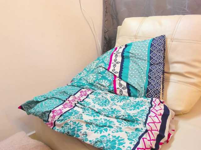 Live sex webcam photo for lionandsara #289558093