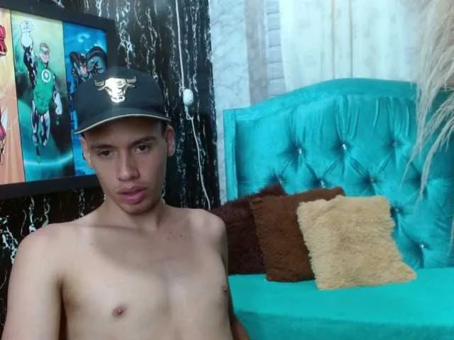 Live sex webcam photo for lionhotdick #277705077