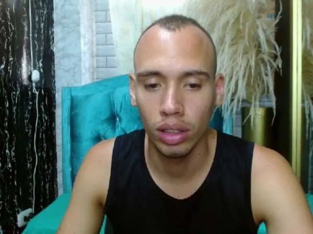 Live sex webcam photo for lionhotdick #277920420