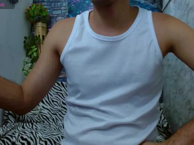 Live sex webcam photo for lionhotdick #278005376