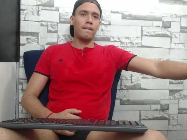 Live sex webcam photo for lionhotdick #278210096