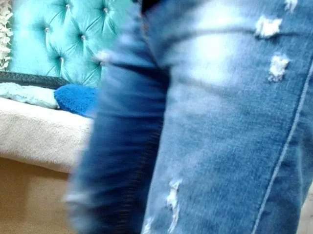 Live sex webcam photo for lionhotdick #289111608