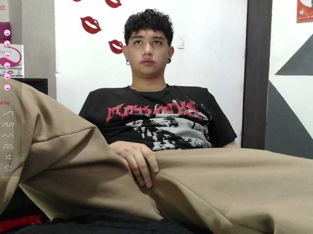 Live sex webcam photo for lionzaynt #290438886