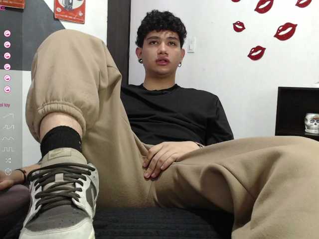 Live sex webcam photo for lionzaynt #290512646