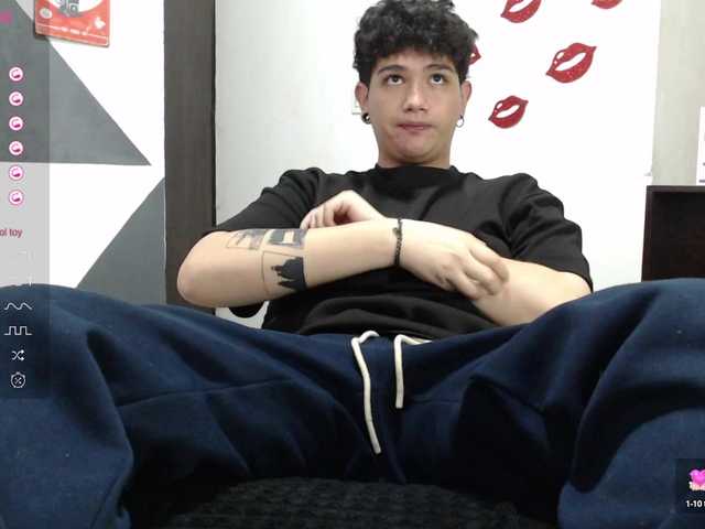 Live sex webcam photo for lionzaynt #290541477