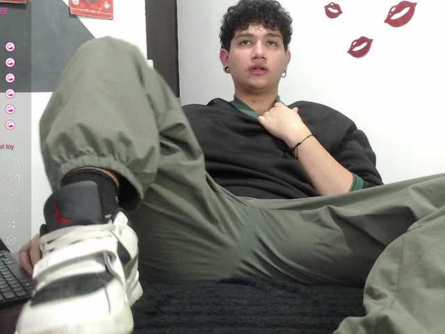 Live sex webcam photo for lionzaynt #290606812