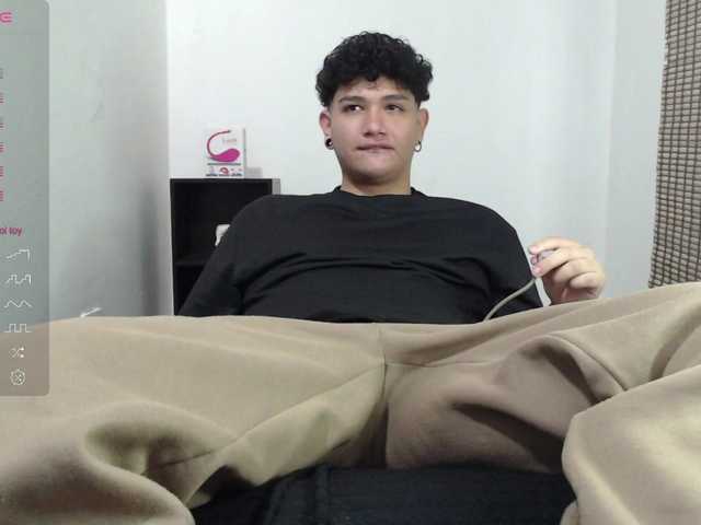 Live sex webcam photo for lionzaynt #290764229