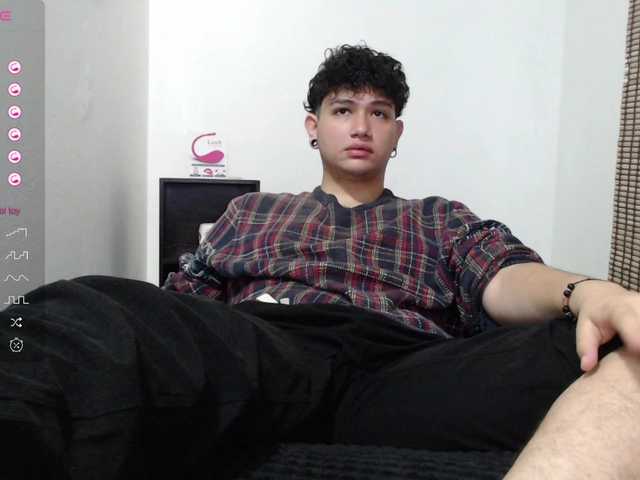 Live sex webcam photo for lionzaynt #290791854