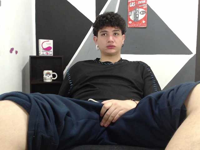 Live sex webcam photo for lionzaynt #290875959