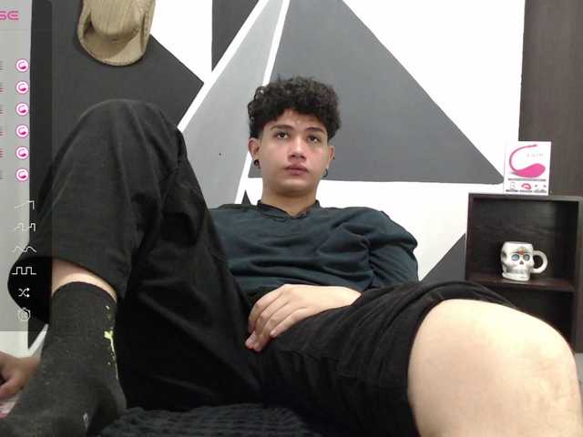 Live sex webcam photo for lionzaynt #290943383