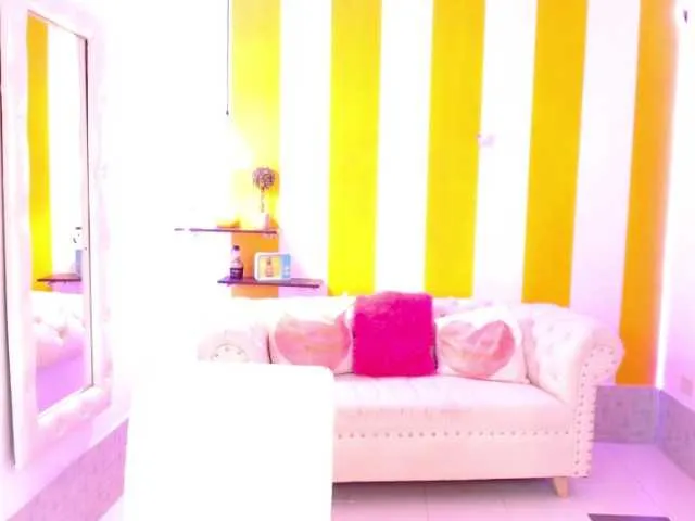 Live sex webcam photo for lipsy-cute #273523907