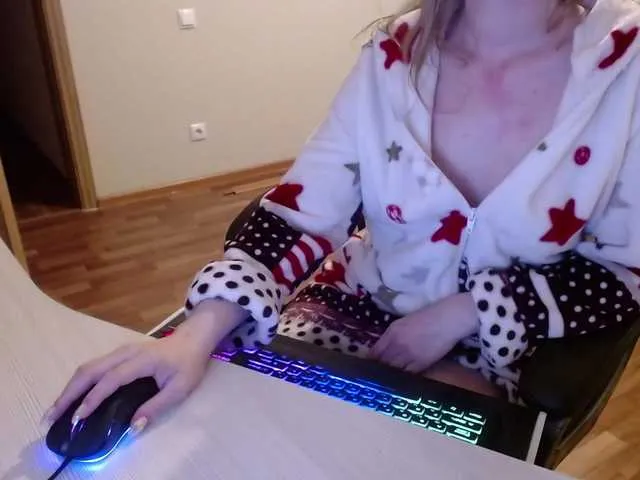 Live sex webcam photo for lisenok-888 #273255669