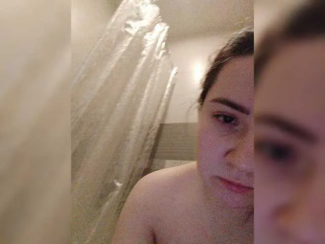 Live sex webcam photo for lisenok266 #273451289