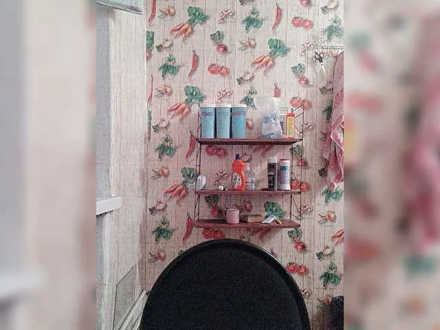 Live sex webcam photo for lisenok266 #273623877