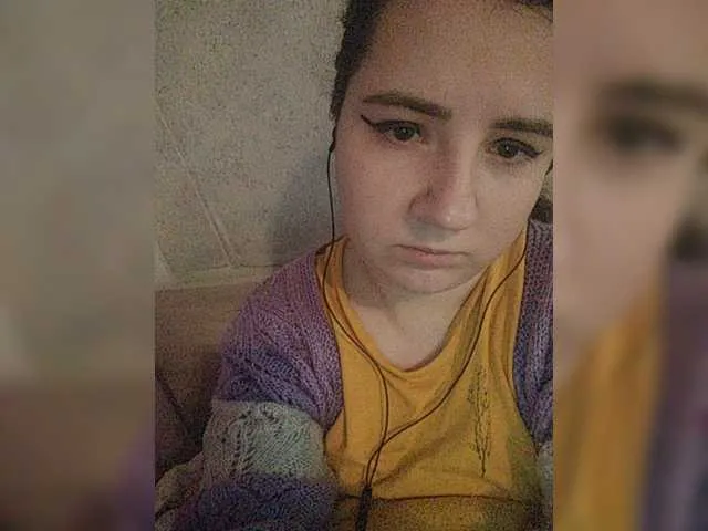 Live sex webcam photo for lisenok266 #276383809