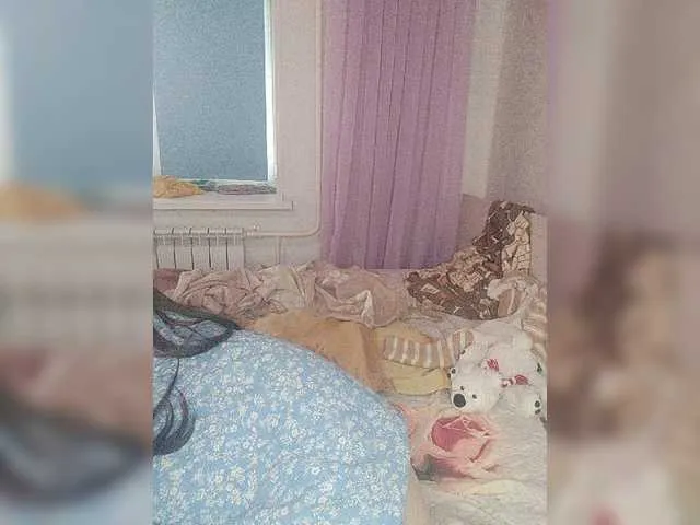 Live sex webcam photo for lisenok266 #276625987