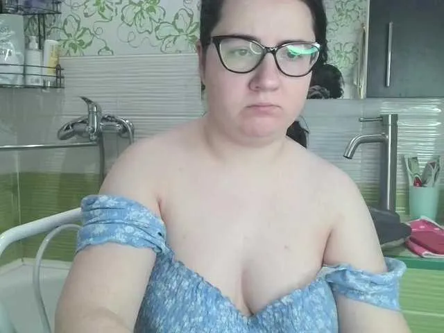 Live sex webcam photo for lisenok266 #276881352