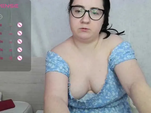 Live sex webcam photo for lisenok266 #276927377