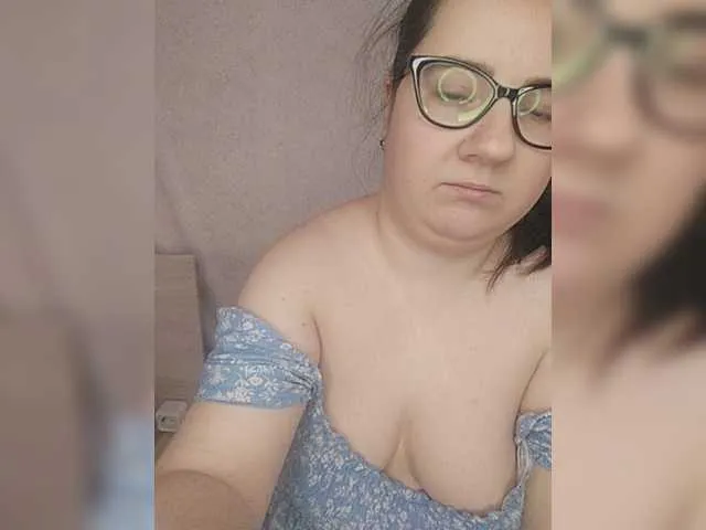 Live sex webcam photo for lisenok266 #277052121