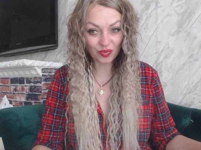 Live sex webcam photo for lisi4e4ka33 #277309367